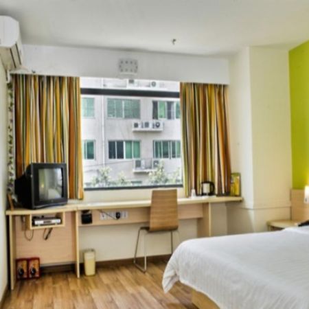 7 Days Inn Guangzhou Jiangtai Rd Metro Luaran gambar